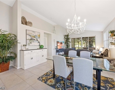 8482 Bent Creek Way - Photo Thumbnail 7