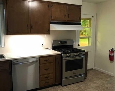 85 Phelps - Photo Thumbnail 16
