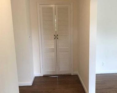 85 Phelps - Photo Thumbnail 14