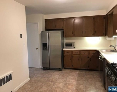 85 Phelps - Photo Thumbnail 18