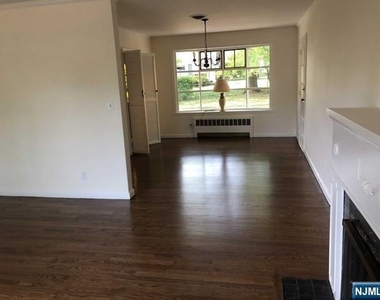 85 Phelps - Photo Thumbnail 8