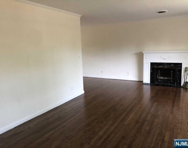 85 Phelps - Photo Thumbnail 5