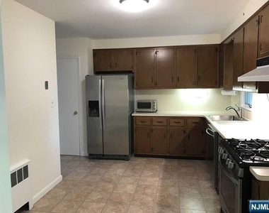 85 Phelps - Photo Thumbnail 17