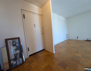 515 Anderson - Photo Thumbnail 11