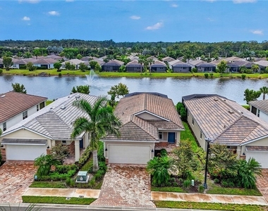 16768 Seasons Coast Dr - Photo Thumbnail 21