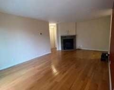560 North - Photo Thumbnail 2