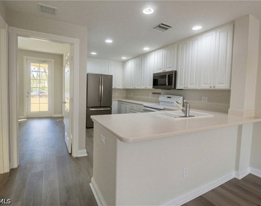 8095 Sorrento Lane - Photo Thumbnail 9