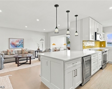 3400 Gulf Shore Boulevard N - Photo Thumbnail 14