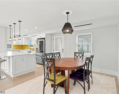 3400 Gulf Shore Boulevard N - Photo Thumbnail 9