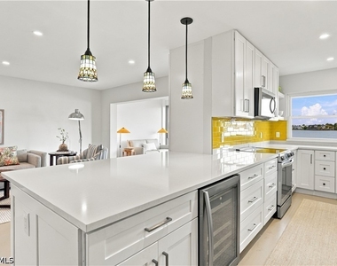 3400 Gulf Shore Boulevard N - Photo Thumbnail 10