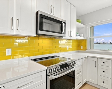 3400 Gulf Shore Boulevard N - Photo Thumbnail 12