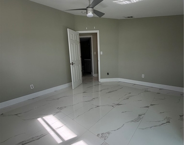 10282 Carolina Street - Photo Thumbnail 8