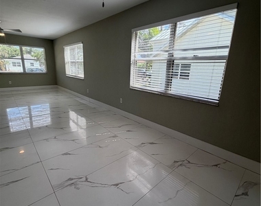10282 Carolina Street - Photo Thumbnail 2
