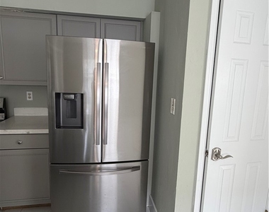 10282 Carolina Street - Photo Thumbnail 3