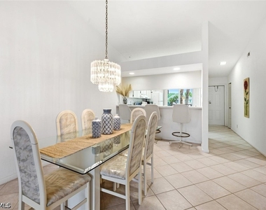 4070 Looking Glass Lane - Photo Thumbnail 7