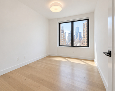 438 West 52nd Street - Photo Thumbnail 5