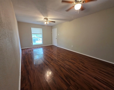 12722 Shannon Hills Drive - Photo Thumbnail 6