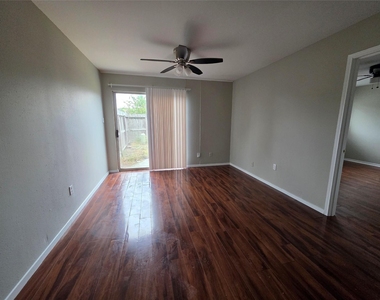 12722 Shannon Hills Drive - Photo Thumbnail 4