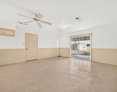 9231 Kostelnik Street - Photo Thumbnail 23