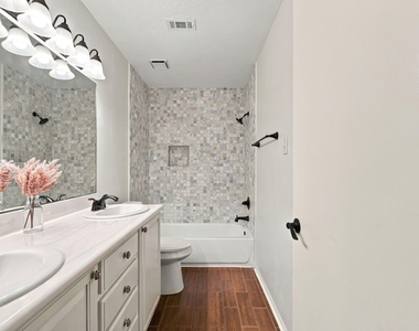 19 Village Knoll Place Place - Photo Thumbnail 28
