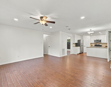 19 Village Knoll Place Place - Photo Thumbnail 16