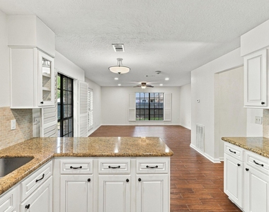19 Village Knoll Place Place - Photo Thumbnail 15