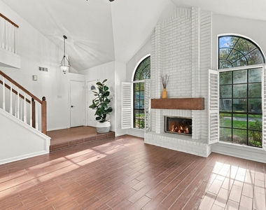 19 Village Knoll Place Place - Photo Thumbnail 6