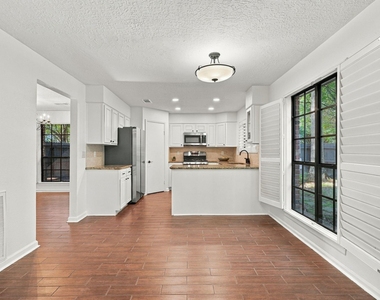 19 Village Knoll Place Place - Photo Thumbnail 11