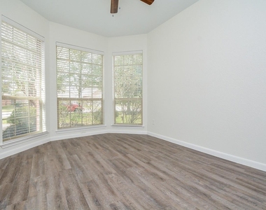 14622 Palladio Drive - Photo Thumbnail 8