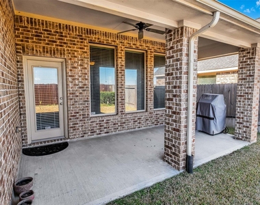 8807 Seguin Cove Lane - Photo Thumbnail 24