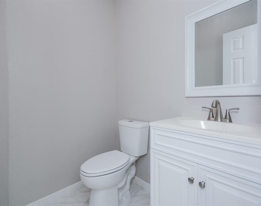 12328 N Chestnut Hills Drive - Photo Thumbnail 24