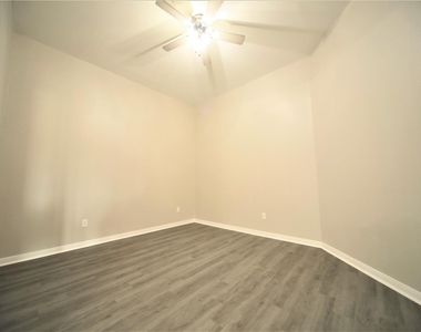 12328 N Chestnut Hills Drive - Photo Thumbnail 5