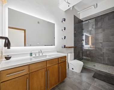705 Main Street - Photo Thumbnail 11