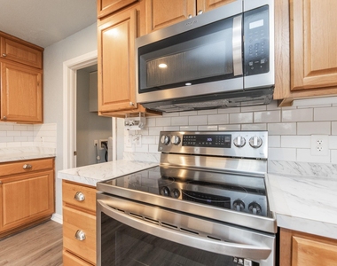 21615 Britton Hill Way - Photo Thumbnail 14