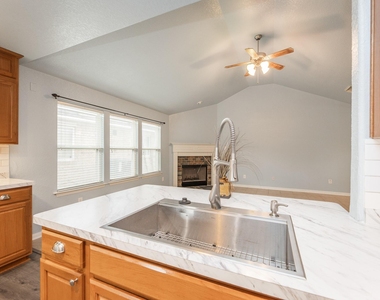 21615 Britton Hill Way - Photo Thumbnail 15