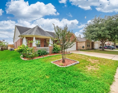 21615 Britton Hill Way - Photo Thumbnail 2