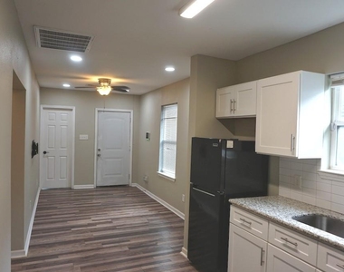 3411 Providence Street - Photo Thumbnail 10