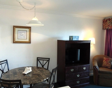 6300 Seawall Boulevard - Photo Thumbnail 3