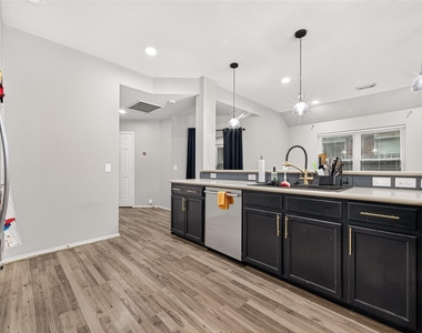 2806 Bison Bluff - Photo Thumbnail 24