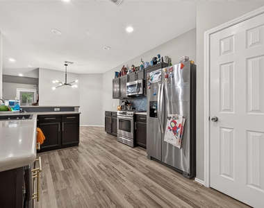 2806 Bison Bluff - Photo Thumbnail 26
