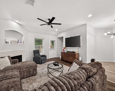 2806 Bison Bluff - Photo Thumbnail 19