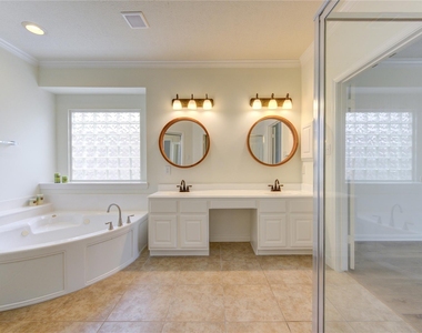 4702 Lawton Bend Lane - Photo Thumbnail 9