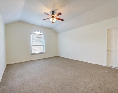 4702 Lawton Bend Lane - Photo Thumbnail 12