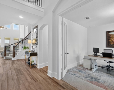 449 Devlin Shores Drive - Photo Thumbnail 6