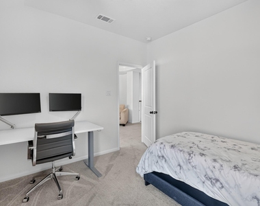 449 Devlin Shores Drive - Photo Thumbnail 25