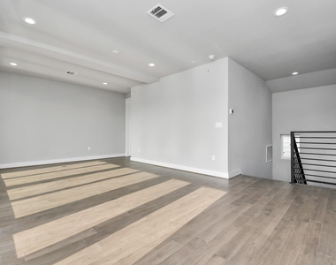 1320 Eberhard Street - Photo Thumbnail 39