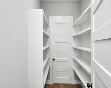 1320 Eberhard Street - Photo Thumbnail 24
