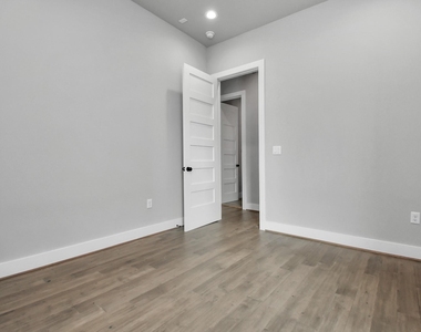 1320 Eberhard Street - Photo Thumbnail 26