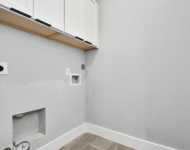 1320 Eberhard Street - Photo Thumbnail 27