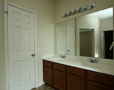 21811 Morgan Park Lane - Photo Thumbnail 3